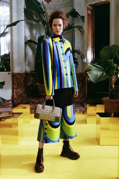 Look 13